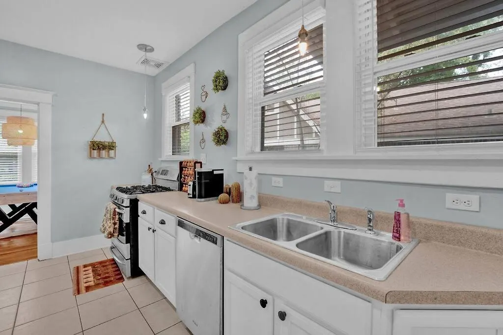 Cheerful Midtown Home With View Of Rhodes College Memphis 0*,